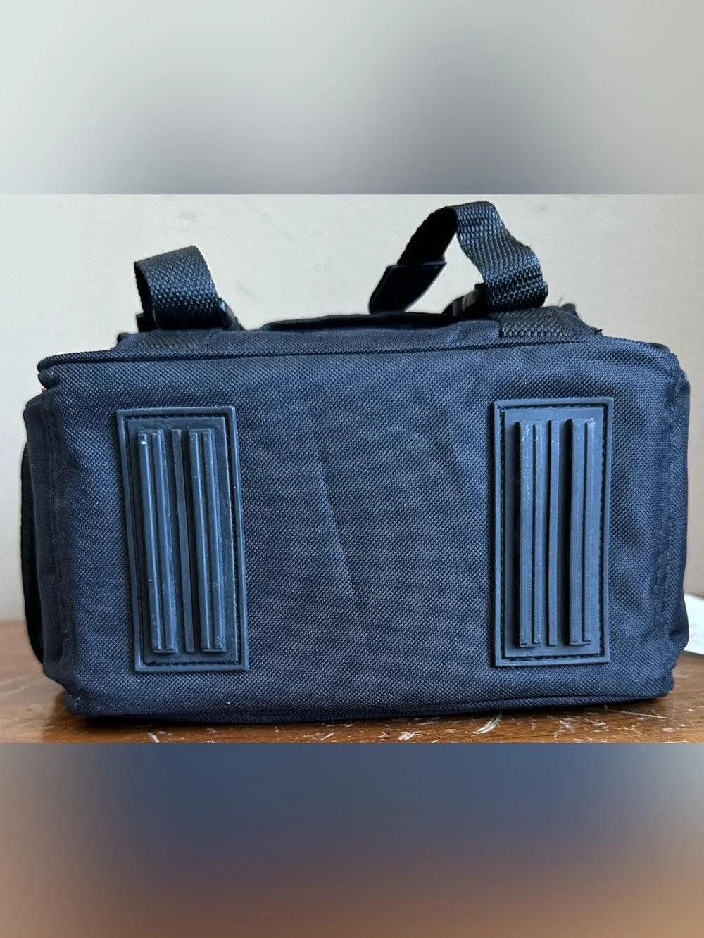 Focus Deluxe SLR Photo/Video Medium Camera Accessory Kit Case